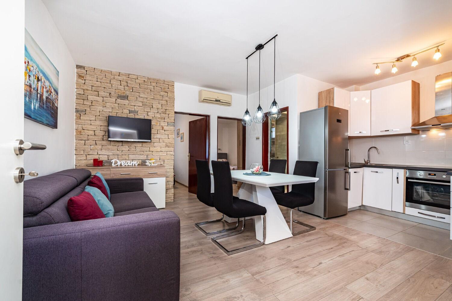 Apartments Dreamy - Free Parking Nin Exterior photo